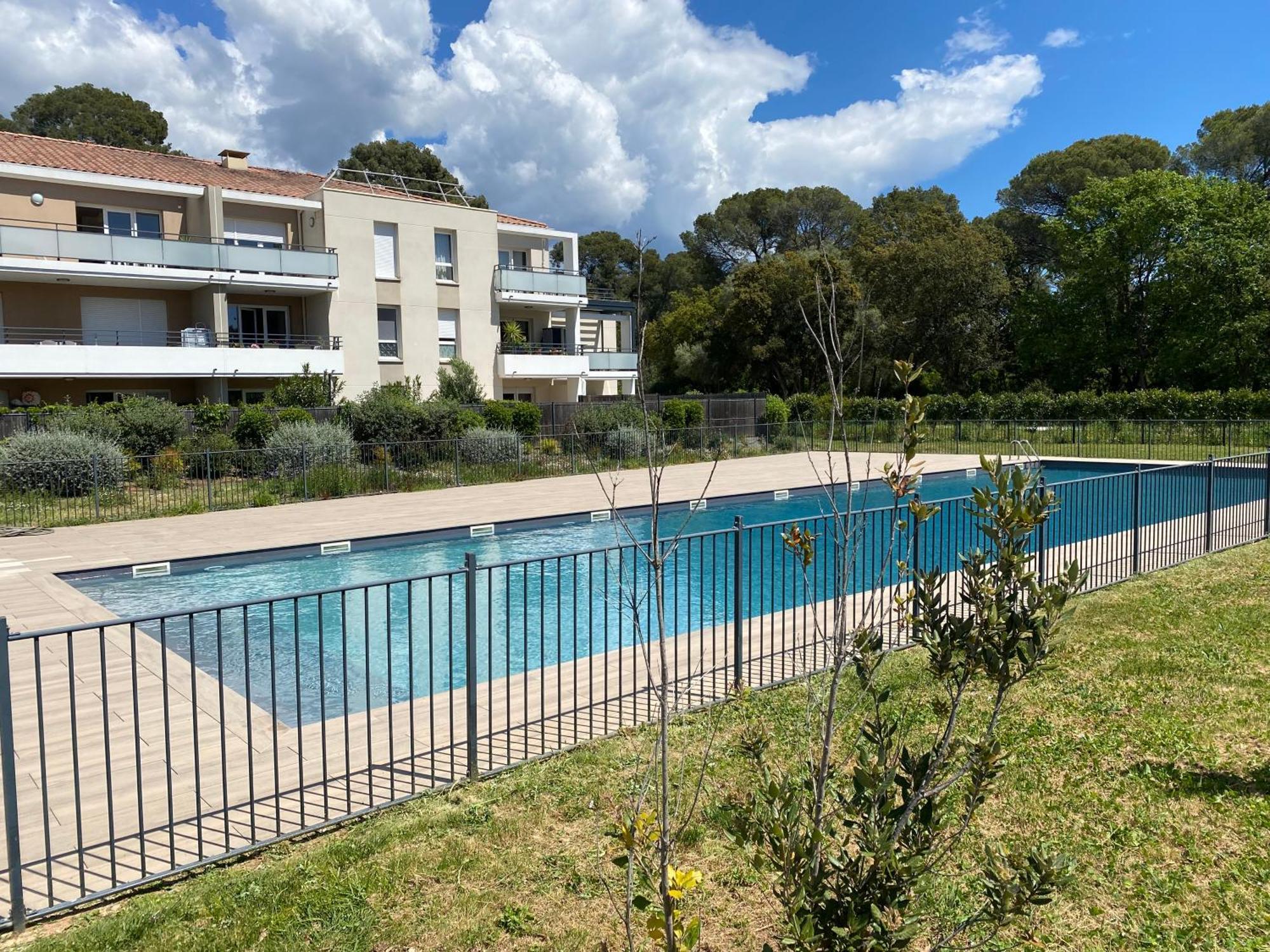 Apartament Rez De Jardin T3 Recent Et Calme Au Nouvelles Terres A La Londe Les Maures Zewnętrze zdjęcie